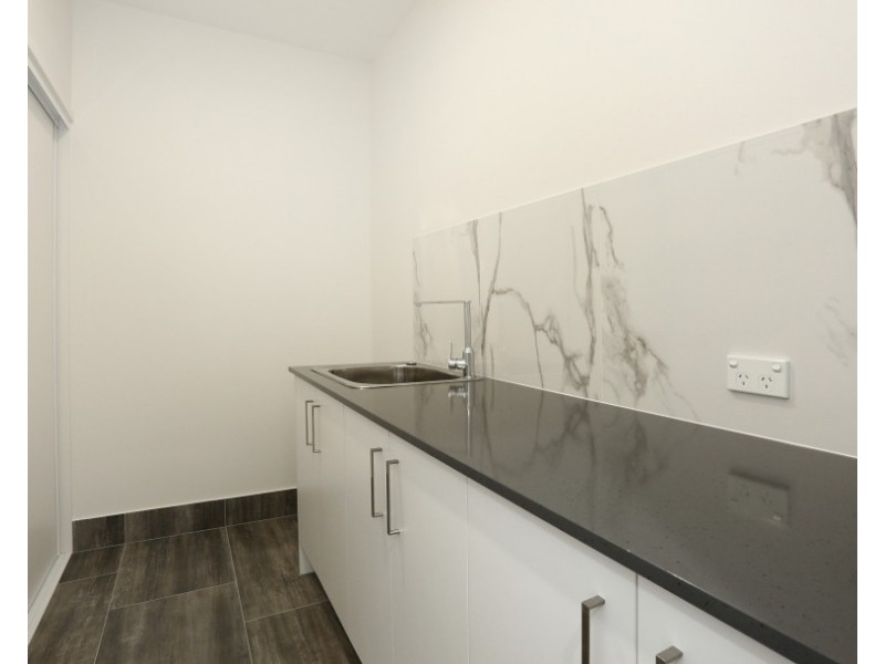 2/120 SLATYER AVENUE, Bundall QLD 4217