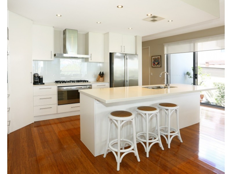 6026A Vista Drive, Benowa QLD 4217