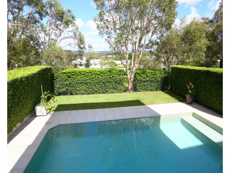 6026A Vista Drive, Benowa QLD 4217