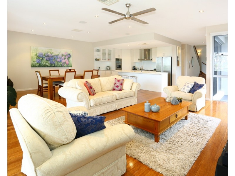 6026A Vista Drive, Benowa QLD 4217