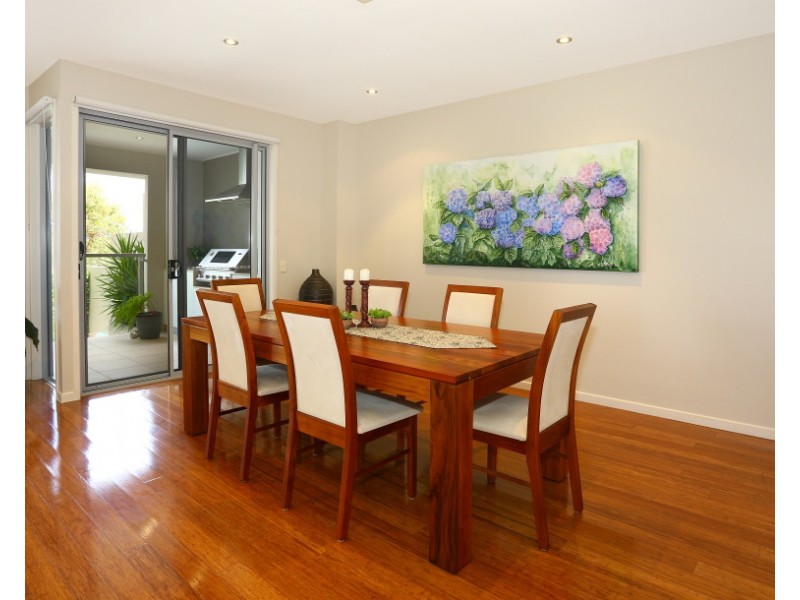 6026A Vista Drive, Benowa QLD 4217