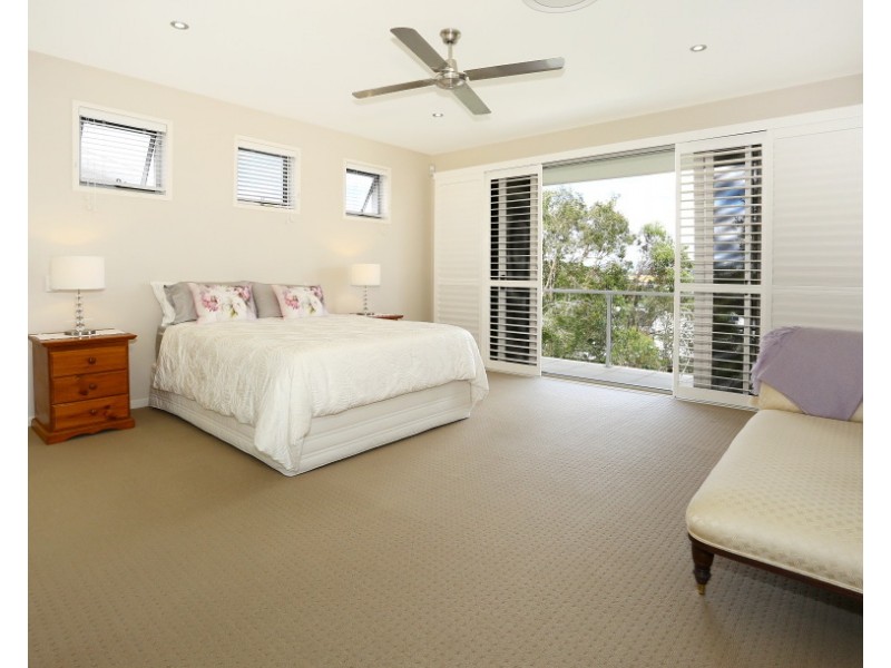 6026A Vista Drive, Benowa QLD 4217