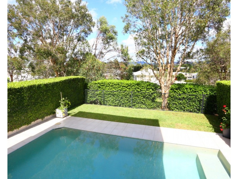 6026A Vista Drive, Benowa QLD 4217