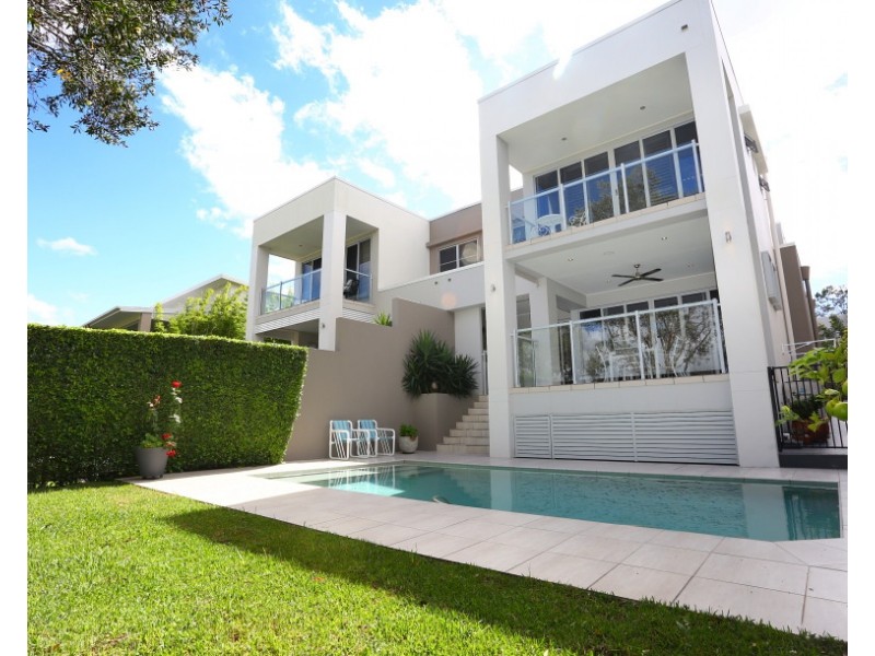 6026A Vista Drive, Benowa QLD 4217