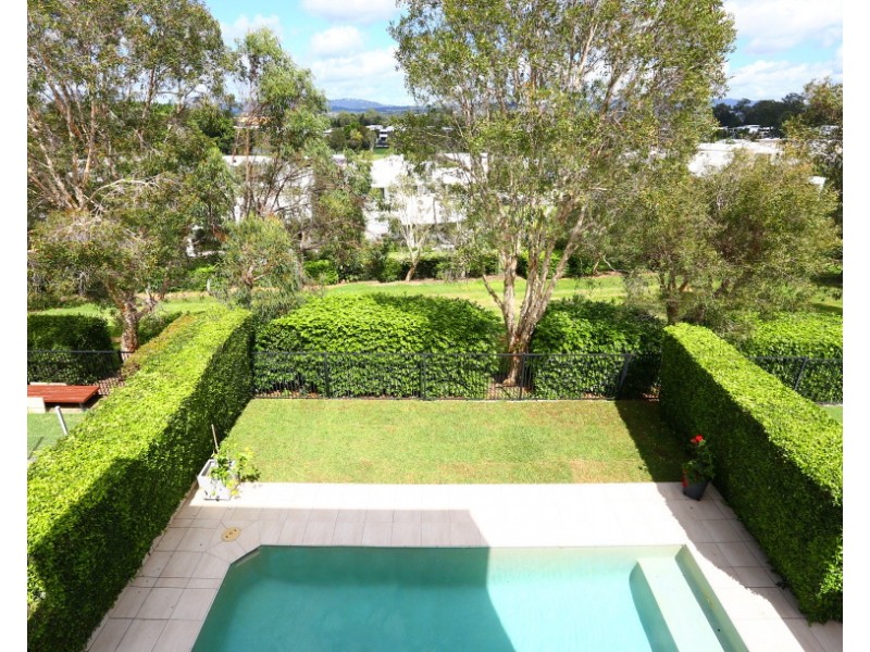 6026A Vista Drive, Benowa QLD 4217