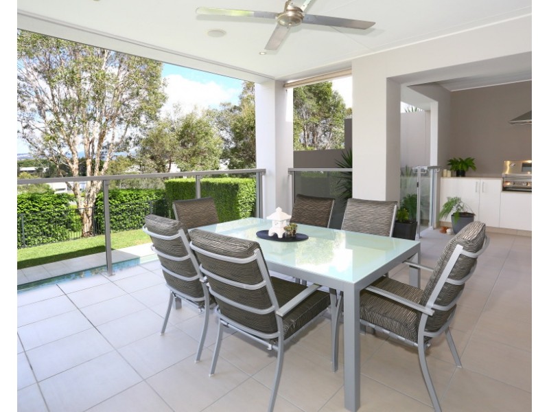6026A Vista Drive, Benowa QLD 4217