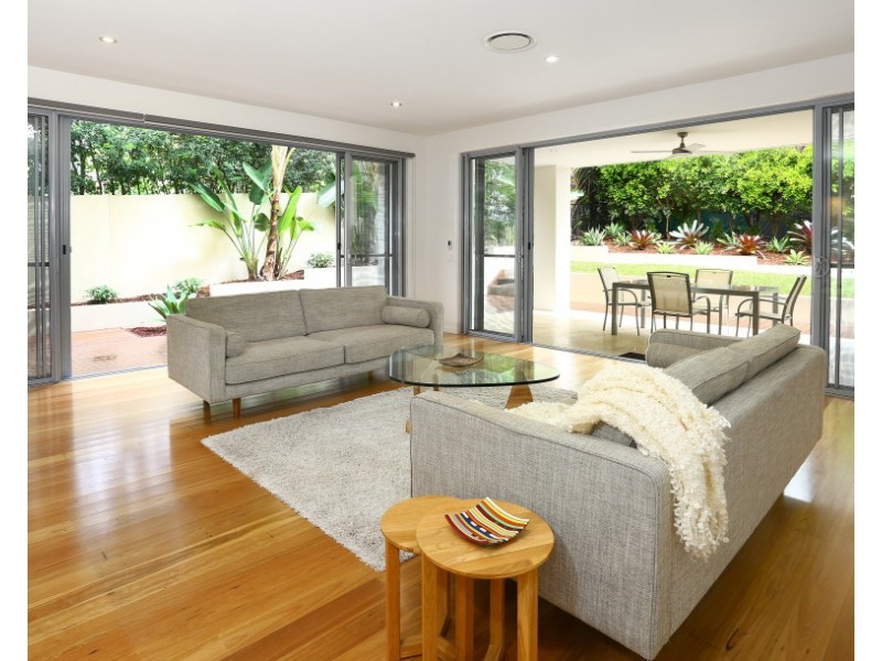 2/5016 Riverwood Grove, Benowa QLD 4217