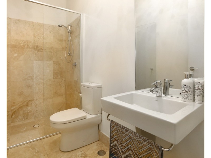 2/5016 Riverwood Grove, Benowa QLD 4217