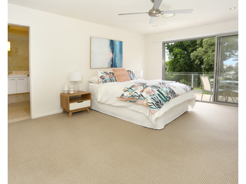 2/5016 Riverwood Grove, Benowa QLD 4217