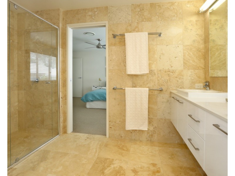 2/5016 Riverwood Grove, Benowa QLD 4217