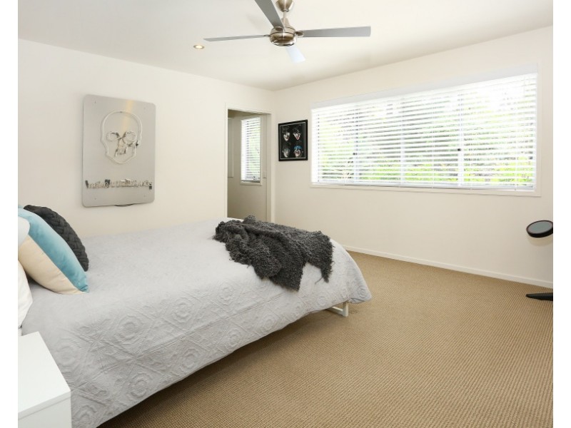 2/5016 Riverwood Grove, Benowa QLD 4217