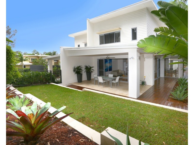 2/5016 Riverwood Grove, Benowa QLD 4217