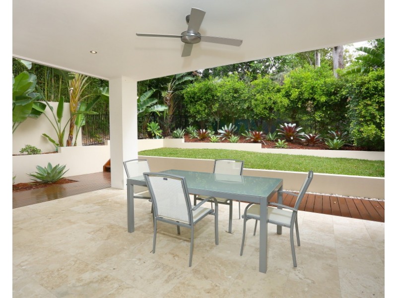 2/5016 Riverwood Grove, Benowa QLD 4217