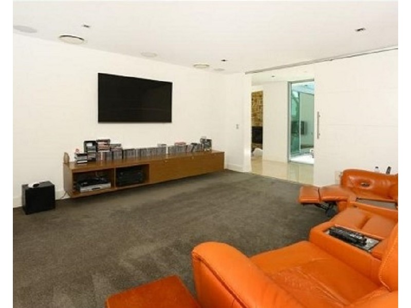 2003 THE BOULEVARDE, Benowa QLD 4217