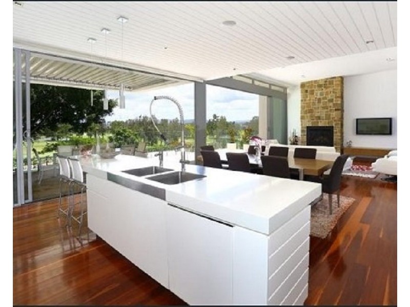2003 THE BOULEVARDE, Benowa QLD 4217