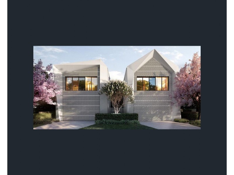 8 Concourse Drive, Mermaid Waters QLD 4218