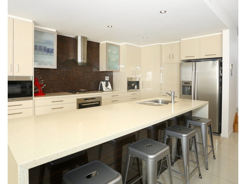 5012A Riverwood Grove, Benowa QLD 4217