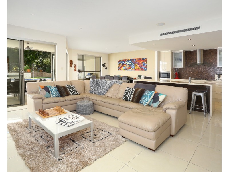 5012A Riverwood Grove, Benowa QLD 4217