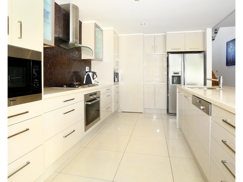 5012A Riverwood Grove, Benowa QLD 4217
