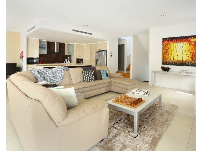 5012A Riverwood Grove, Benowa QLD 4217