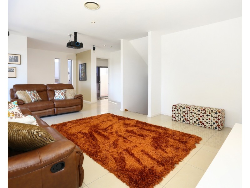 5012A Riverwood Grove, Benowa QLD 4217