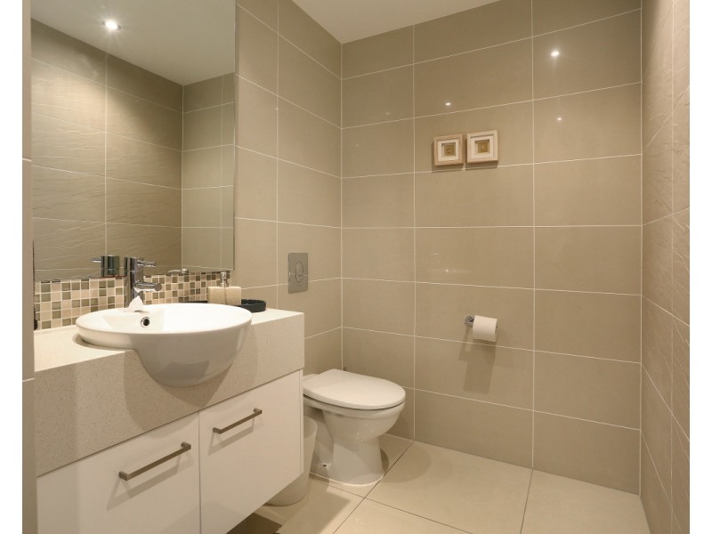5012A Riverwood Grove, Benowa QLD 4217