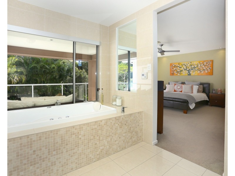 5012A Riverwood Grove, Benowa QLD 4217