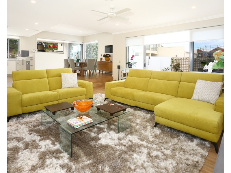 8011B Vista Drive, Benowa QLD 4217