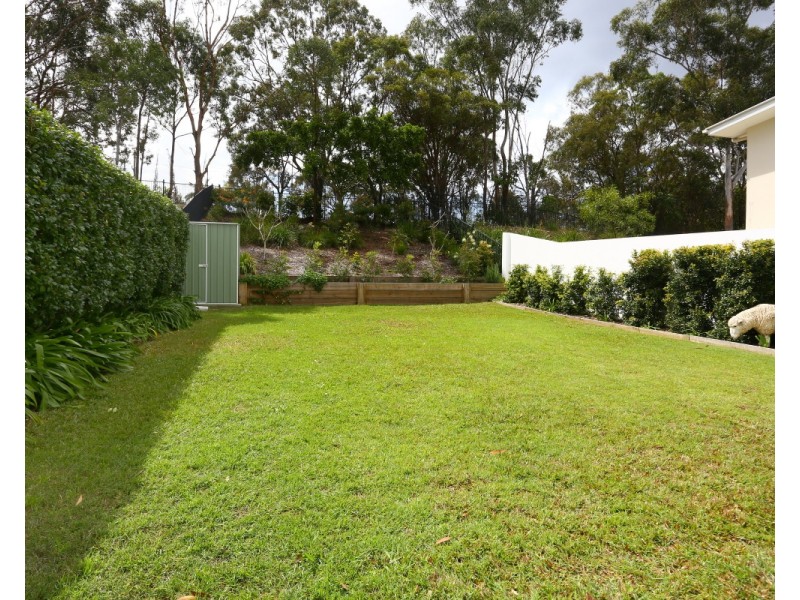 8011B Vista Drive, Benowa QLD 4217
