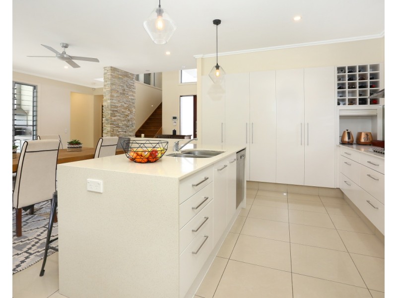 4026B The Boulevarde, Benowa QLD 4217