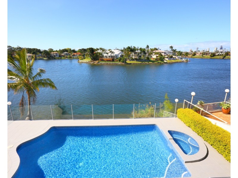 24 San Simeon Drive, Clear Island Waters QLD 4226