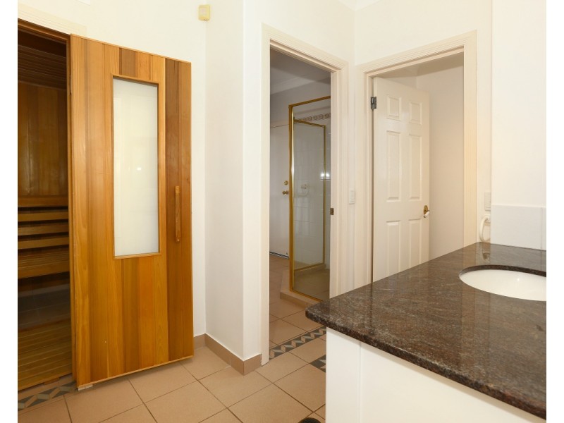 24 San Simeon Drive, Clear Island Waters QLD 4226