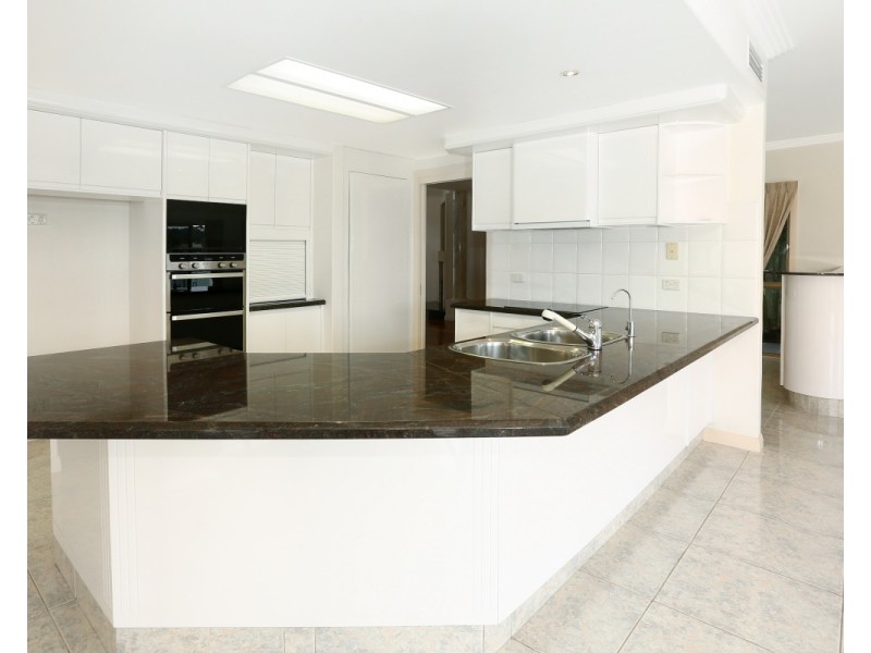 24 San Simeon Drive, Clear Island Waters QLD 4226