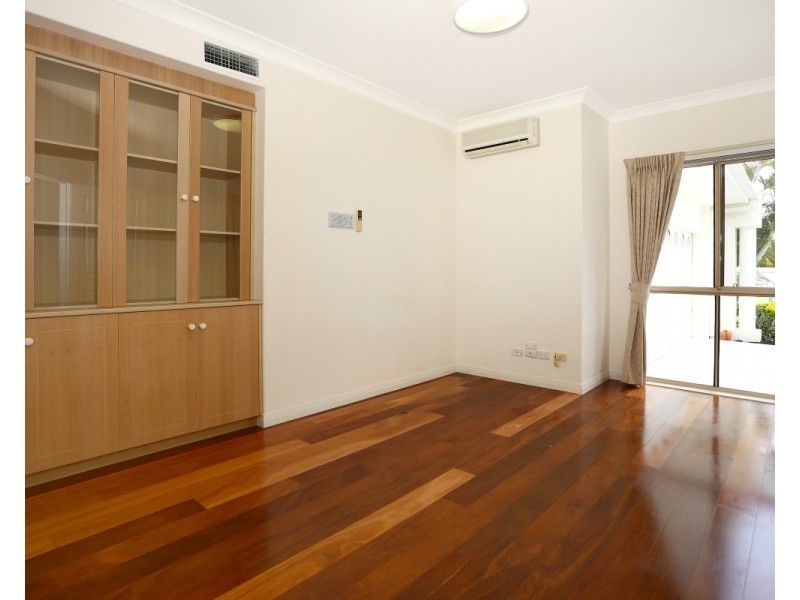 24 San Simeon Drive, Clear Island Waters QLD 4226