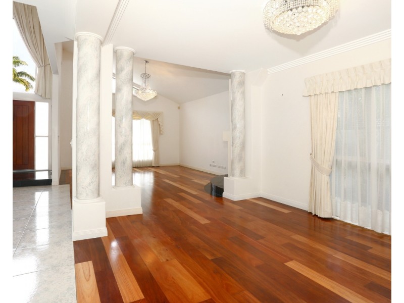 24 San Simeon Drive, Clear Island Waters QLD 4226