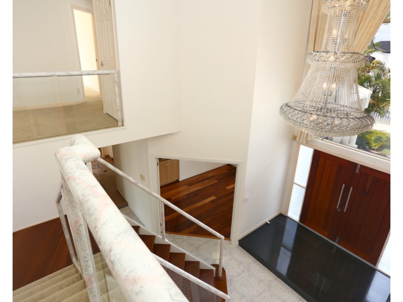24 San Simeon Drive, Clear Island Waters QLD 4226