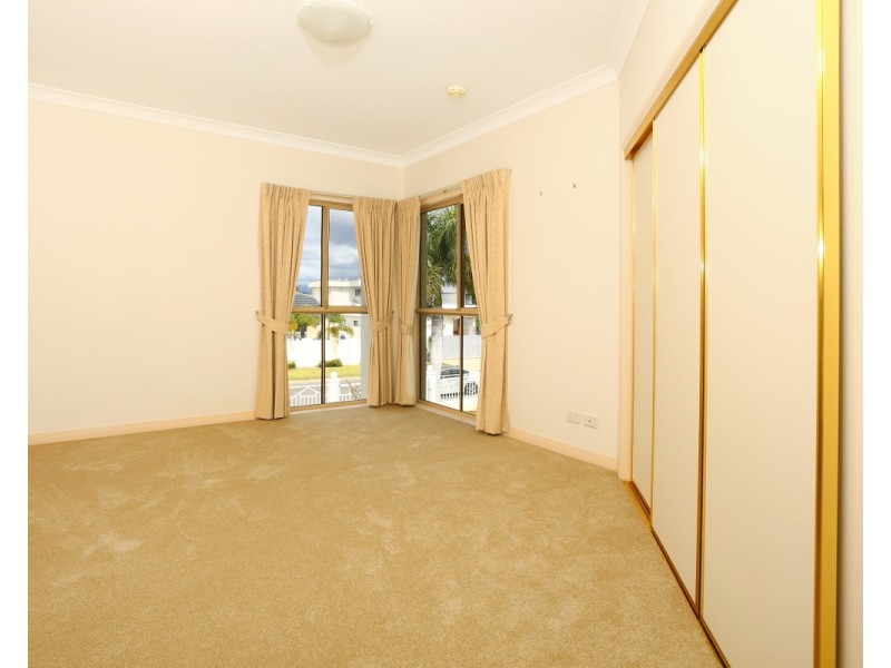 24 San Simeon Drive, Clear Island Waters QLD 4226