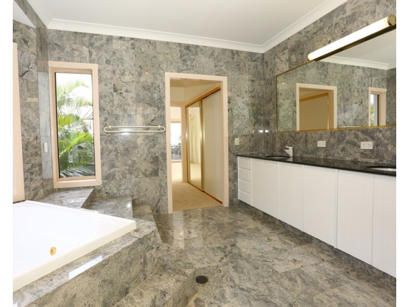 24 San Simeon Drive, Clear Island Waters QLD 4226