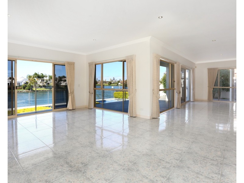 24 San Simeon Drive, Clear Island Waters QLD 4226