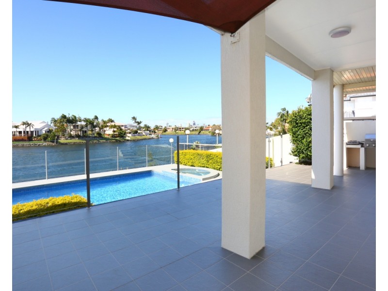 24 San Simeon Drive, Clear Island Waters QLD 4226
