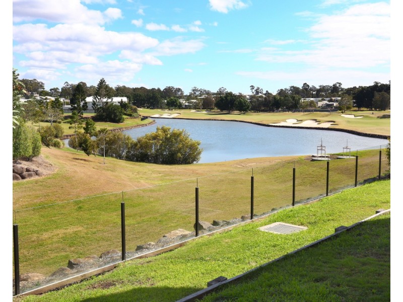 12A The Dress Circle, Benowa QLD 4217