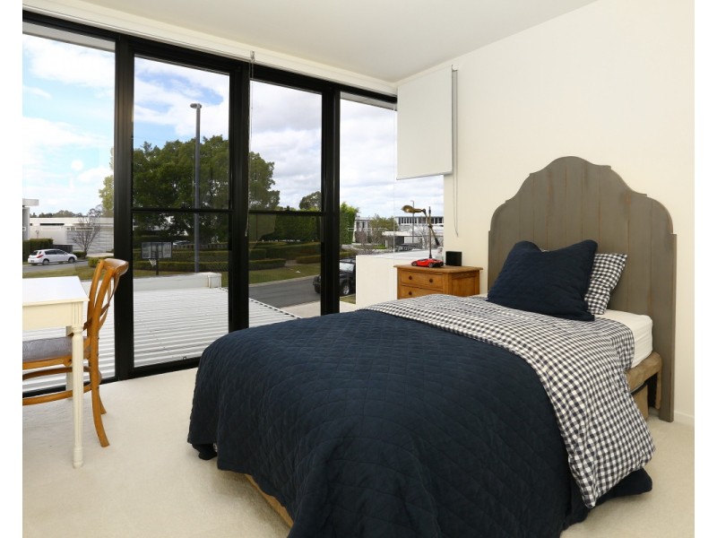 12A The Dress Circle, Benowa QLD 4217