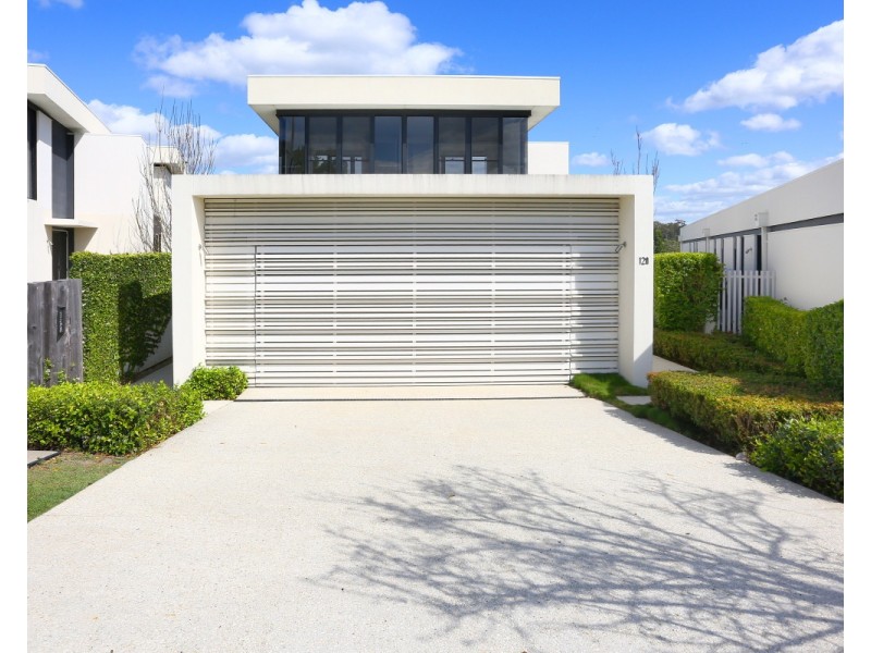 12A The Dress Circle, Benowa QLD 4217