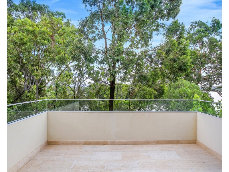 60  Theatre Drive, Benowa QLD 4217