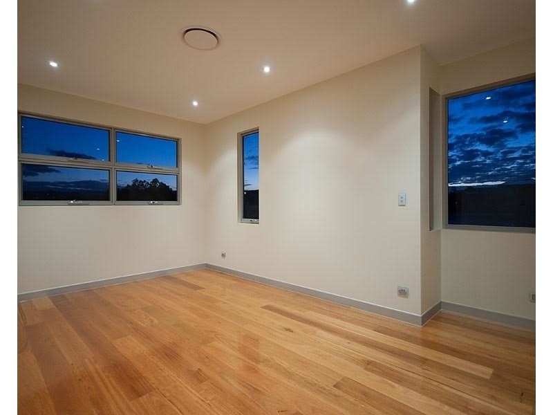 3023 The Boulevarde, Benowa QLD 4217