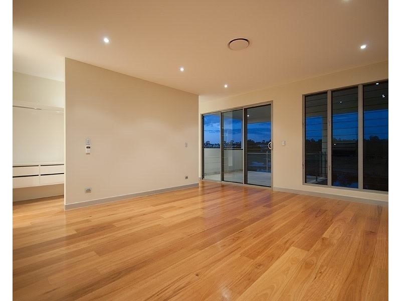 3023 The Boulevarde, Benowa QLD 4217