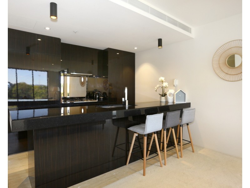 1 Marina Drive, Benowa QLD 4217