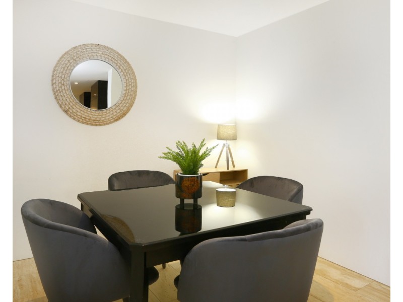 1 Marina Drive, Benowa QLD 4217