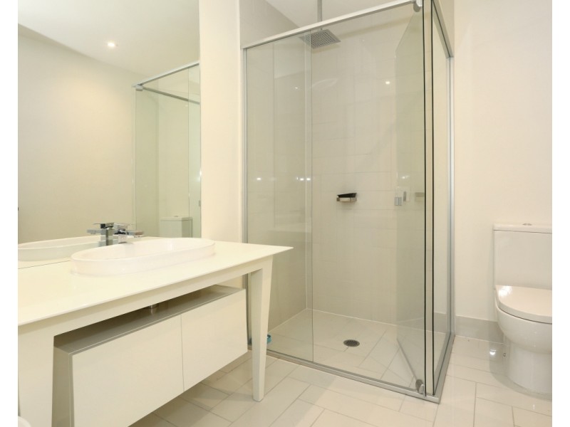 7 THEATRE DRIVE, Benowa QLD 4217