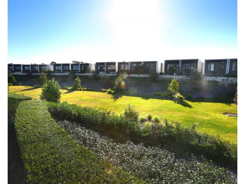 7 THEATRE DRIVE, Benowa QLD 4217